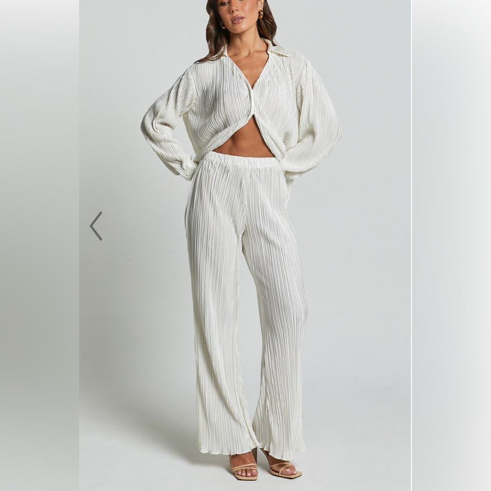 Showpo Beca Plisse Highwaisted Flared Pants - cream